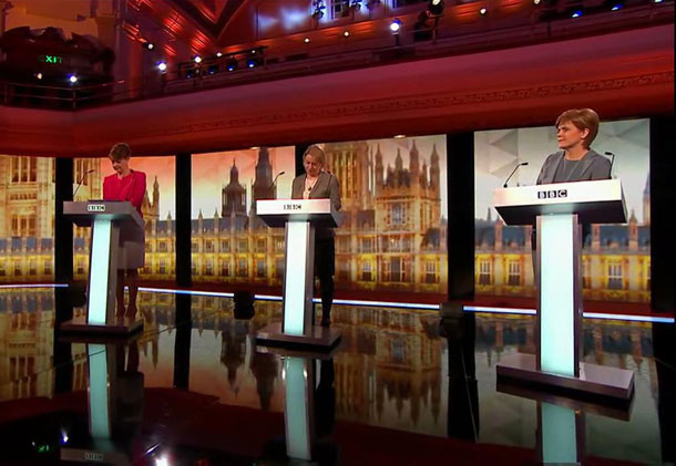 小间距LED屏助2015英国首相大选电视辩论